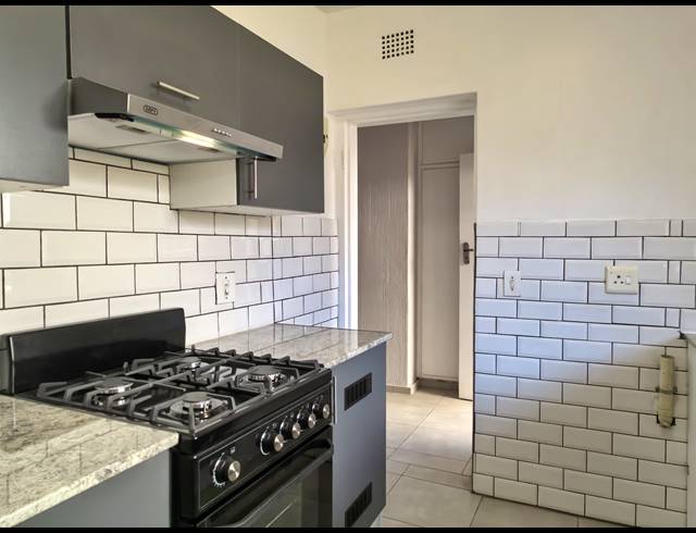 3 BEDROOM APARTMENT FOR SALE IN WINDSOR WEST